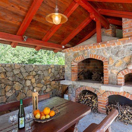 2 Bedroom Beautiful Apartment In Pinezici Екстер'єр фото