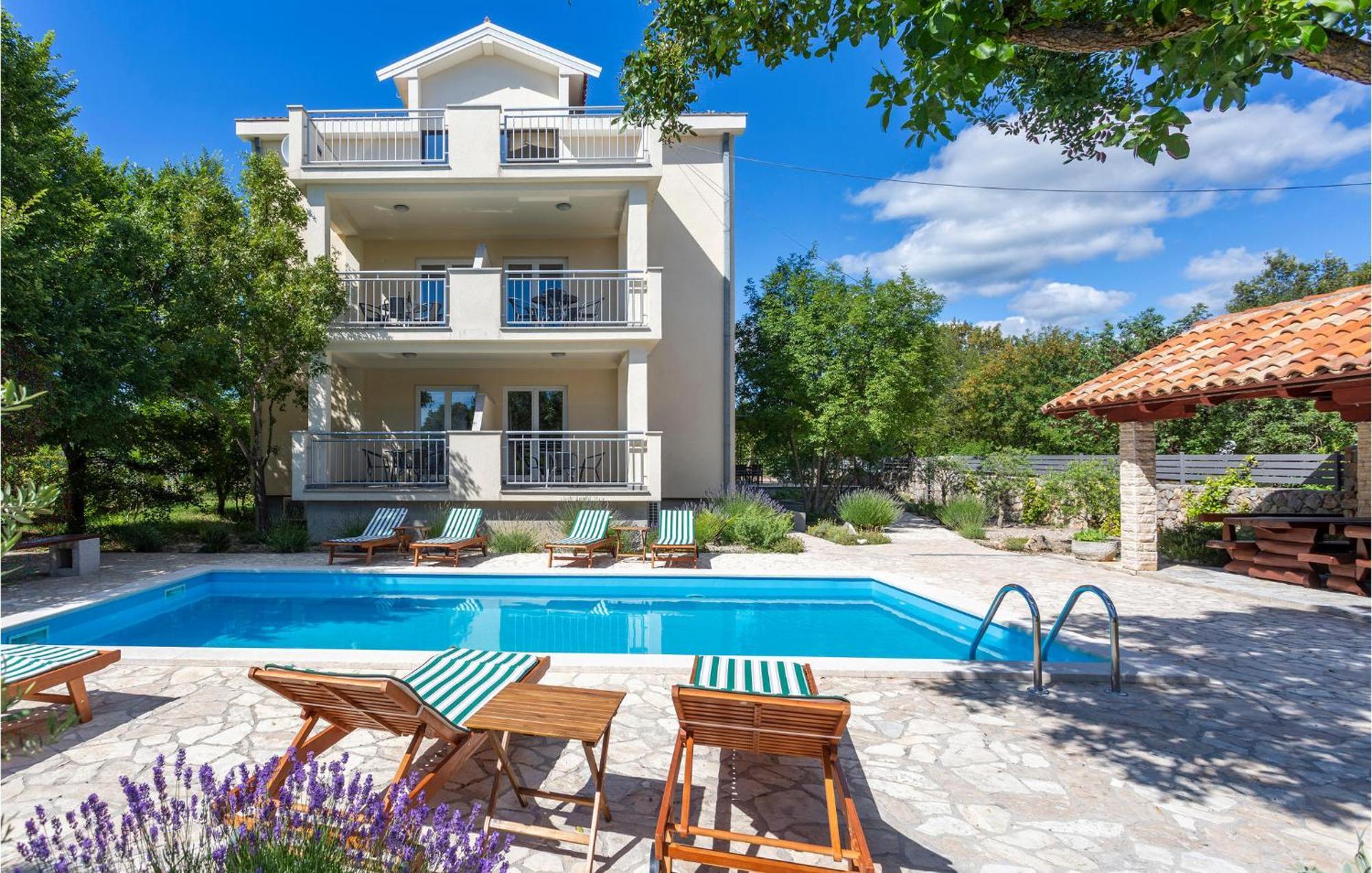 2 Bedroom Beautiful Apartment In Pinezici Екстер'єр фото